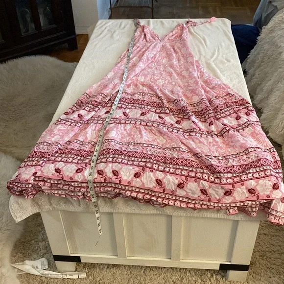 Aakaa beautiful pink floral flowy maxi sundress from high end boutique - Picture 12 of 15